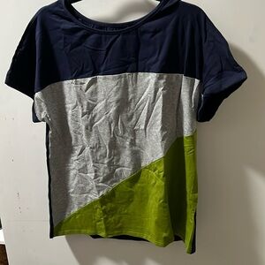 Women’s blouse. Size large